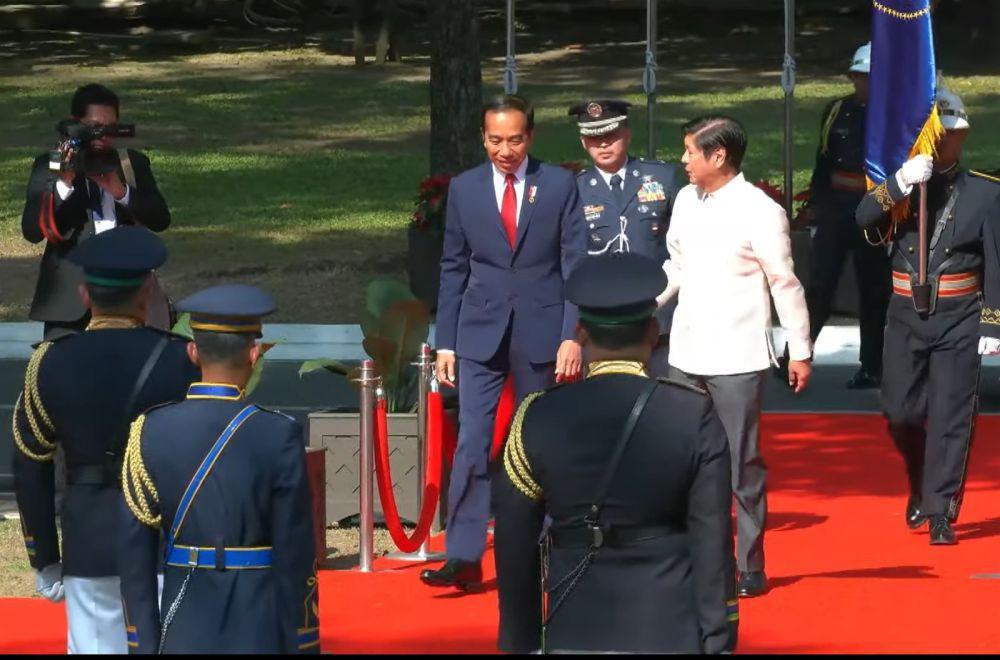 Presiden RI Joko Widodo diterima Presiden Filipina Ferdinand 'Bongbong' Marcos Jr di Istana Malacanang, Manila. (dok. RTV Malacanang)
