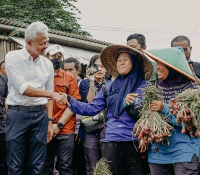 Persoalan pupuk adalah masalah klasik di tiap daerah, Rabu (10/1/2024).(IDN Times/@ganjar_pranowo).