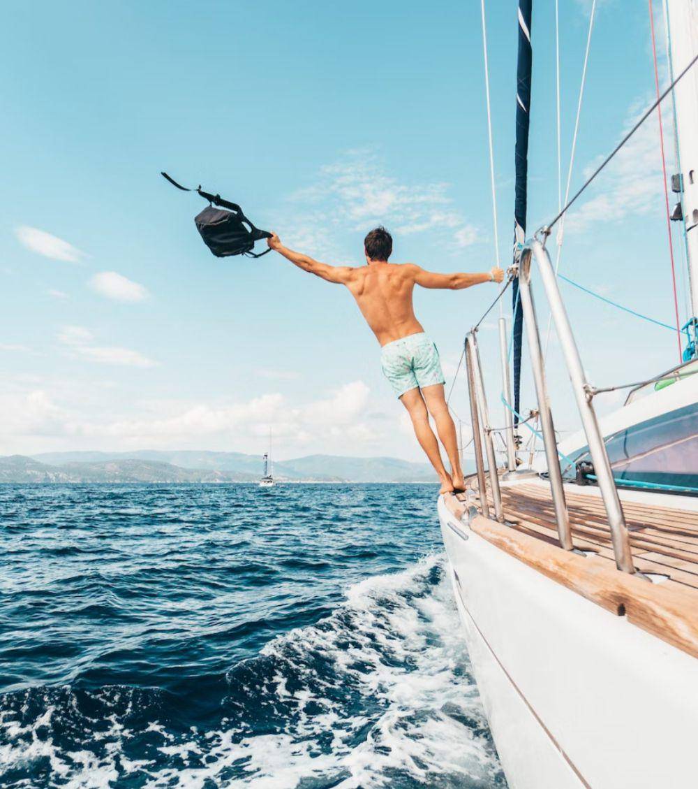 ilustrasi pria yang berlibur (unsplash.com/Oliver Sjöström)