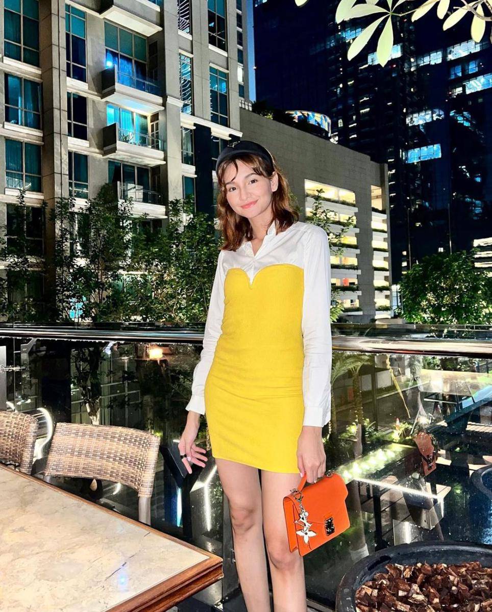 inspirasi outfit warna cerah ala Gesya Shandy (instagram.com/gesyashandy)