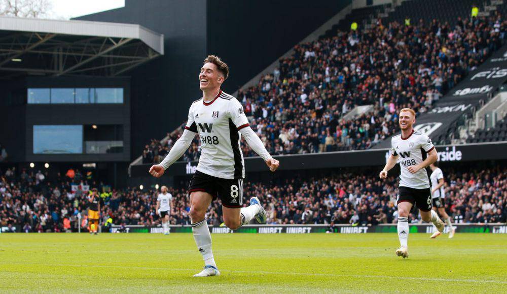 Harry Wilson (kiri depan) (fulhamfc.com)