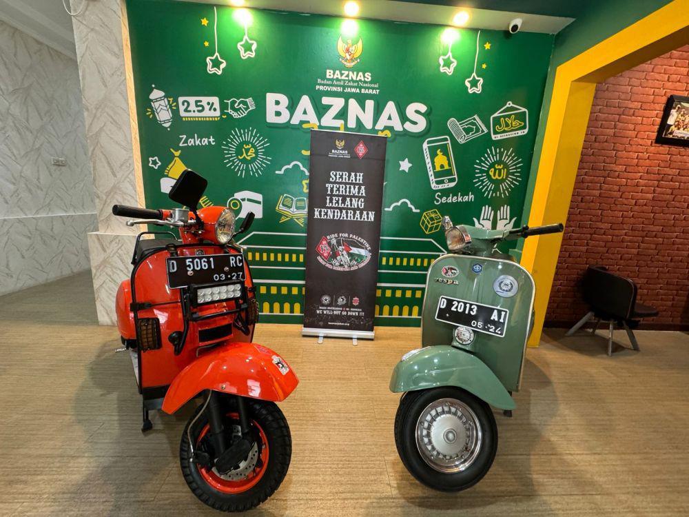 Dua Warga Bandung Lelang Vespa Antik untuk Donasi ke Palestina