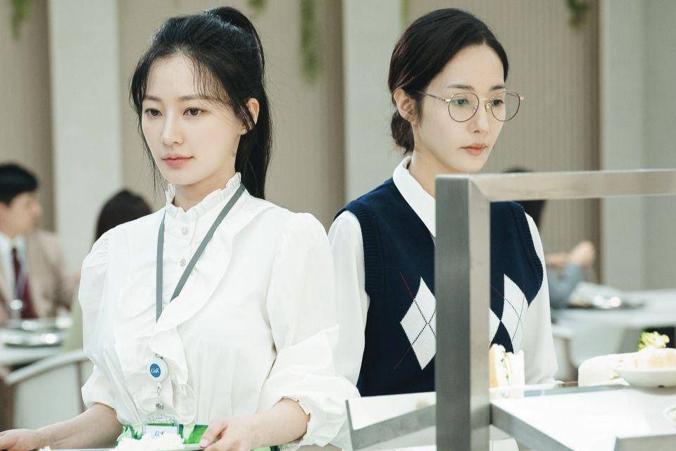 cuplikan Song Ha Yoon dan Park Min Young di drakor Marry My Husband (dok. tvN/내 남편과 결혼해줘)