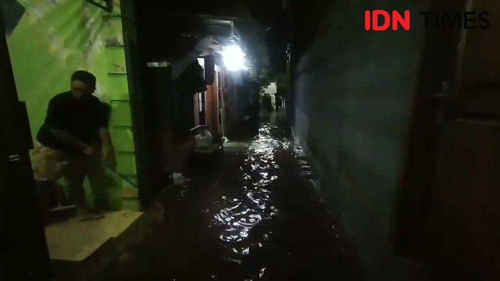 Sejumlah rumah warga di jalan Kemuning, Kelurahan Oro Oro Ombo, Kecamatan Kartoharjo, Kota Madiun terendam banjir. IDN Times/ Istimewa