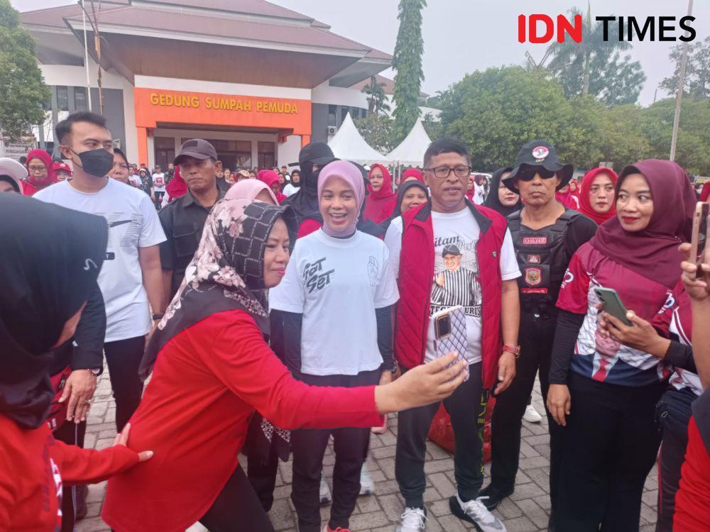 Senam Bareng Emak-emak Lampung, Siti Atikoh jadi Rebutan Swafoto