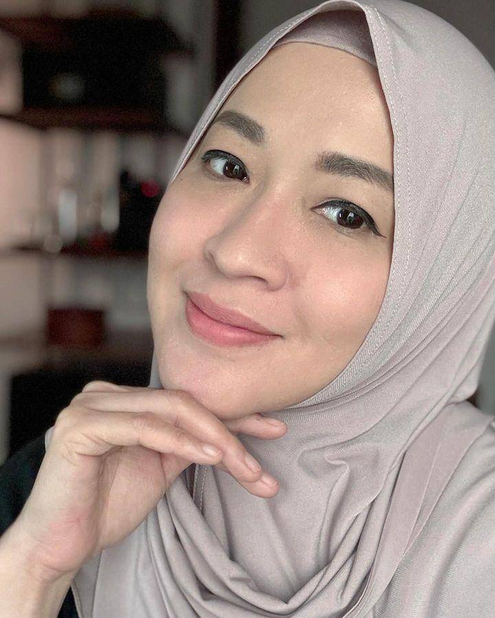 Makeup Okie Agustina (instagram.com/okieagustina_)