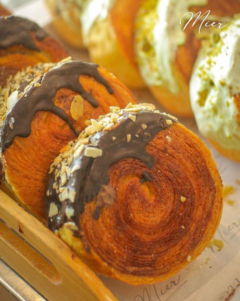 Cromboloni ala MIER Patisserie Malang. Instagram/mier_patisserie