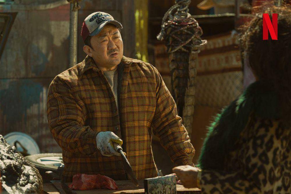 cuplikan film Badland Hunters (instagram.com/netflixkr)