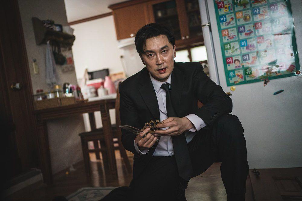 cuplikan Seo Hyun Woo di drakor A Shop for Killers (instagram.com/garagelab.official)