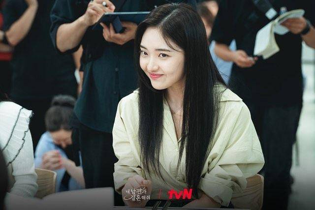 cuplikan drama Marry My Husband (instagram.com/whysodurious)