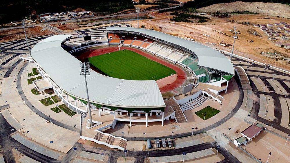 tampak Laurent Pokou Stadium dari ketinggian (commons.wikimedia.org/HONORE BOSSON)