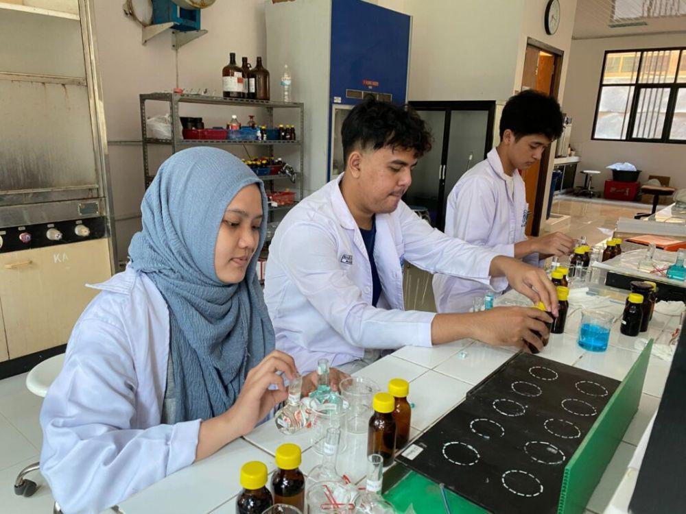 Penelitian Mahasiswa Unila, Sukses Olah Limbah Zat Warna