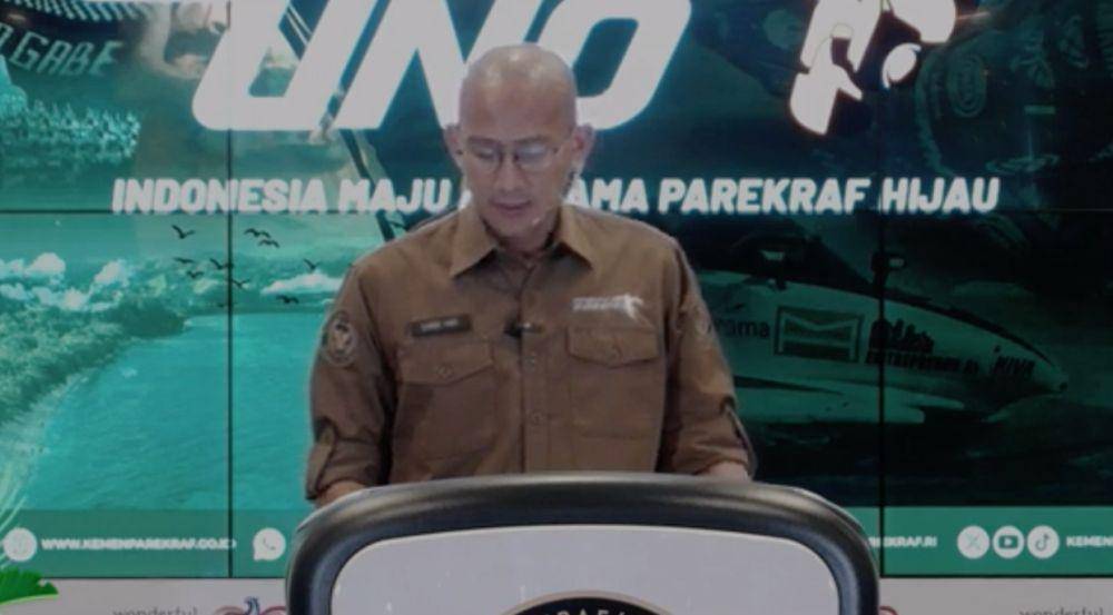 Sandiaga Uno pada acara The Weekly Brief with Sandi Uno, Rabu (10/1/2024) (youtube.com/@Kemenparekraf)