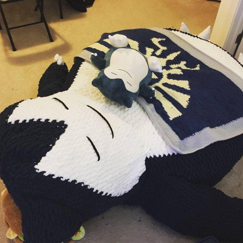 potret rajutan tangan bertema Snorlax (reddit.com/user/LivingSoda)