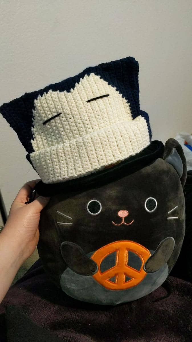 potret rajutan tangan bertema Snorlax (reddit.com/user/eclarirenebat)