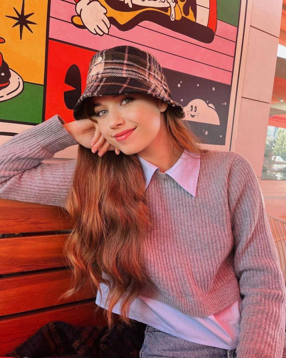 potret Afra Saracoglu (instagram.com/afrasaracoglu)