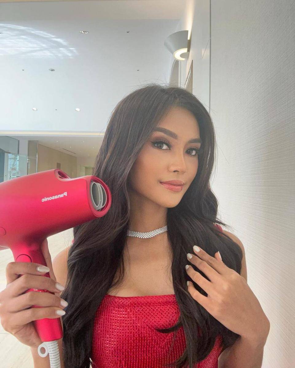 gaya makeup bold ala Farhana Nariswari (instagram.com/farhanariswari)