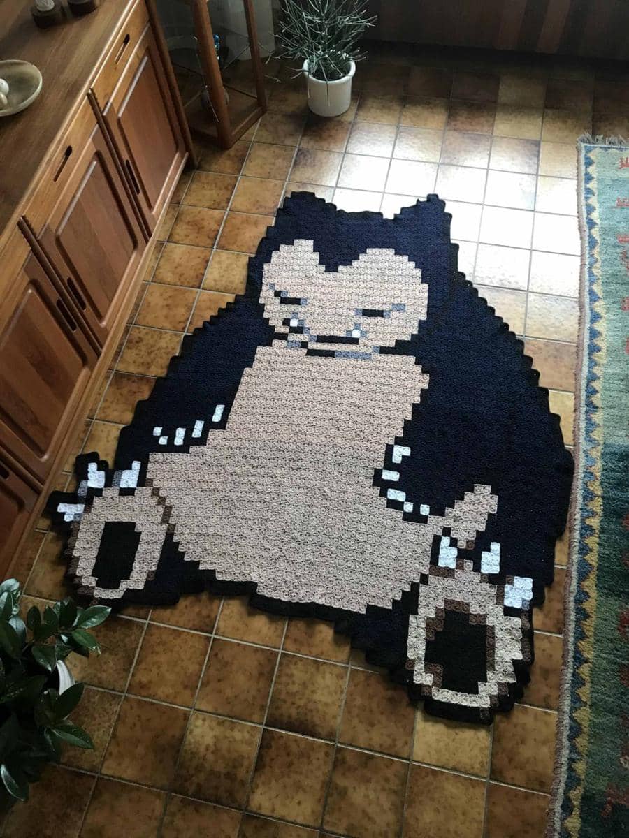 potret rajutan tangan bertema Snorlax (reddit.com/user/jovioli)