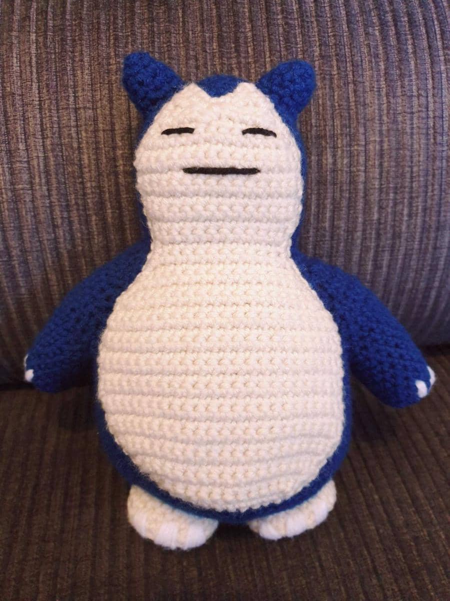 potret rajutan tangan bertema Snorlax (reddit.com/user/LovelyLu78)