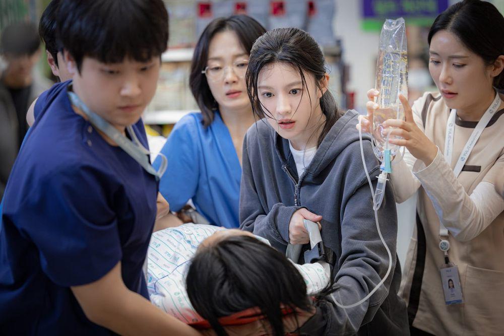 cuplikan drama korea “A Life of a Resident That Will Be Wise Someday” (instagram.com/tvn_drama)