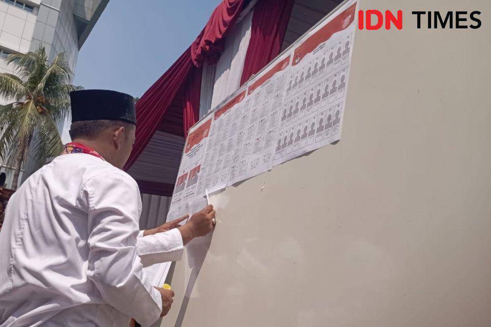 KPU DKI Jakarta gelar simulasi pemungutan dan penghitungan suara Pemilu 2024 di Jakarta Timur, Senin (18/12/2023). (IDN Times/Dini Suciatiningrum).