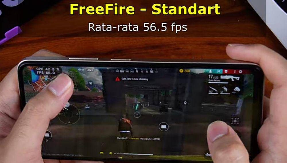 Free Fire berjalan di Infinix Smart 8 (youtube.com/LegawaGadget)