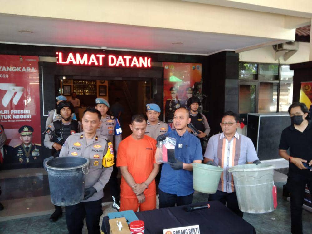 Konferensi pers kasus tukang pijat mutilasi di Mapolresta Malang Kota. (IDN Times/Rizal Adhi Pratama)