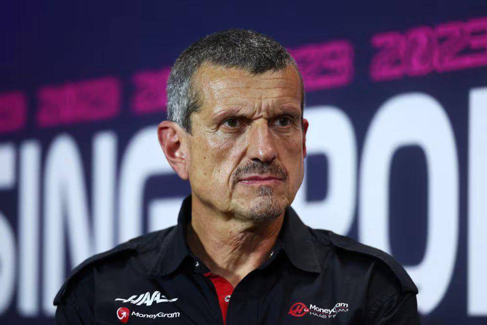 mantan Team Principal Haas, Guenther Steiner (formula1.com)