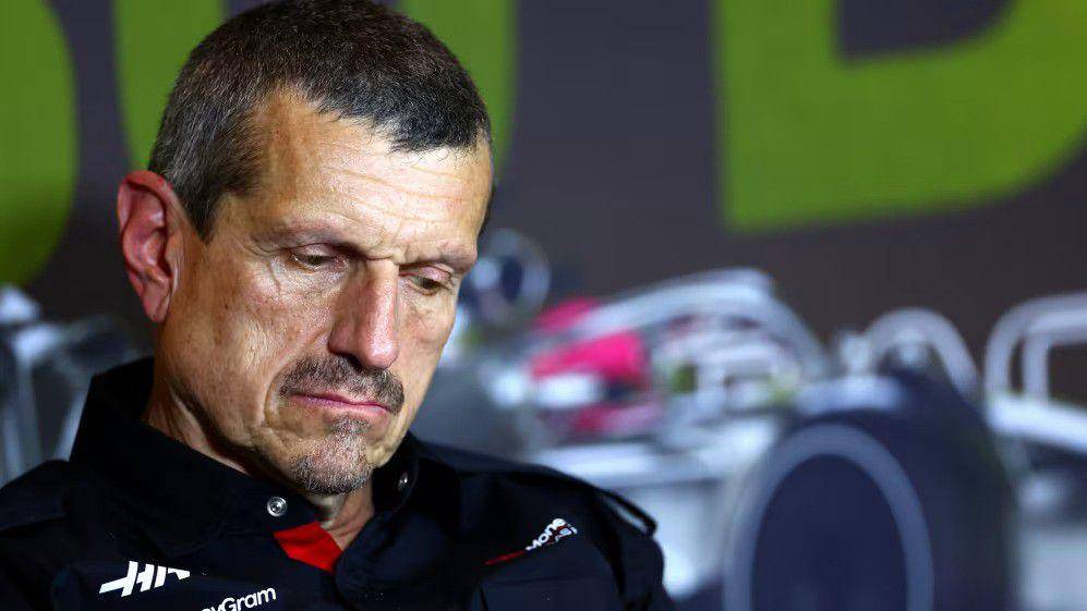 mantan Team Principal Haas, Guenther Steiner (formula1.com)