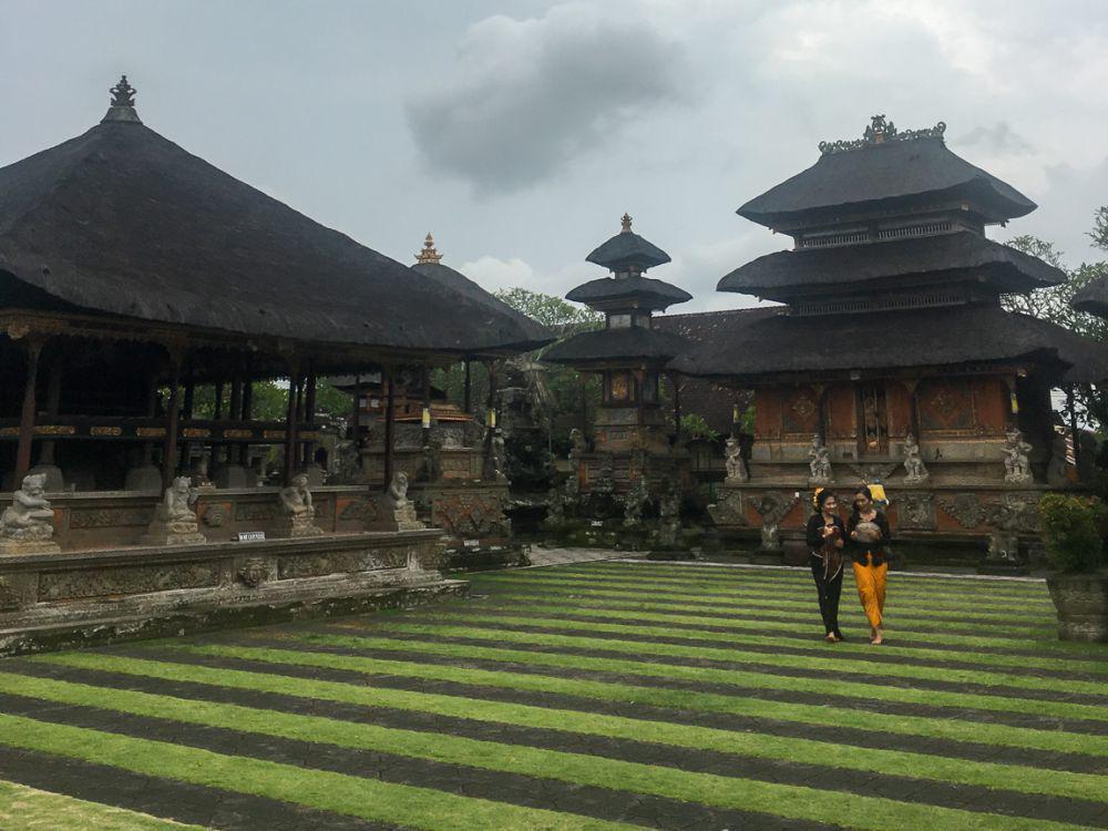 Pura Puseh Desa Batuan: Lokasi, Harga Tiket, dan Daya Tariknya