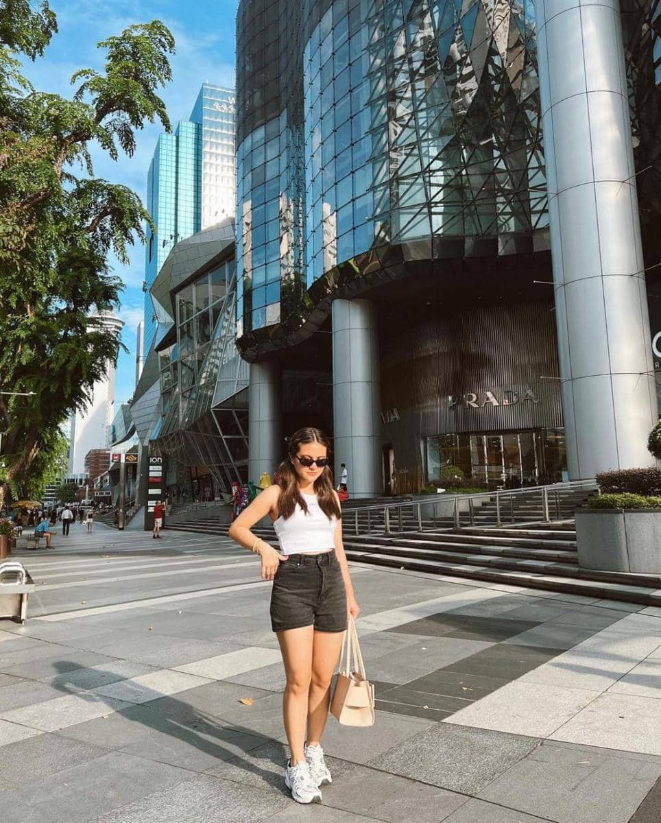 OOTD pakai short pants ala Marsha Aruan (instagram.com/aruanmarsha)
