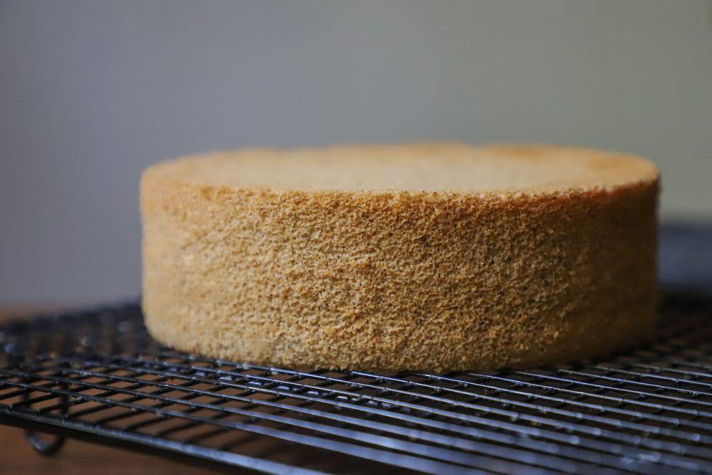 5 Tips Membuat Genoise Cake yang Terasa Lembut dan Ringan