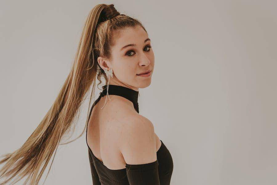 High ponytail (Pexels.com/Rachel Jackson)