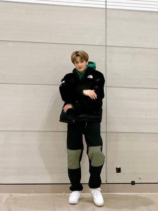 potret Mark NCT (instagram.com/onyourm__ark)