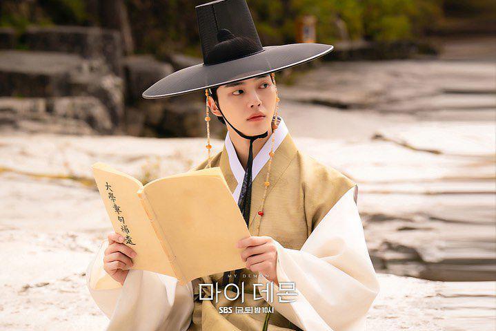 still cut drama My Demon (instagram.com/mydemon.sbs)