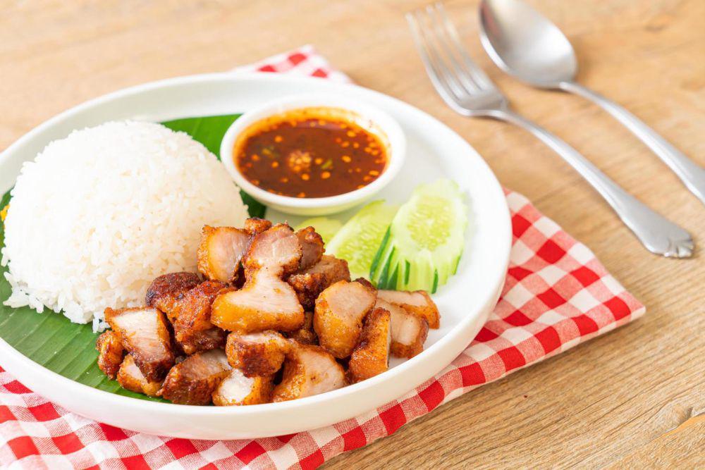 5 Tips Cepat Mengetahui Makanan Mengandung Babi saat Traveling