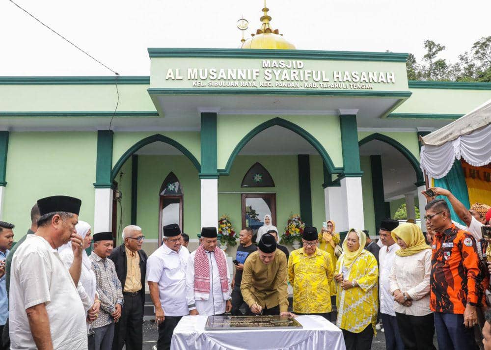 Musa Rajekshah Resmikan Masjid Al Musannif Ke-38 di Tapteng