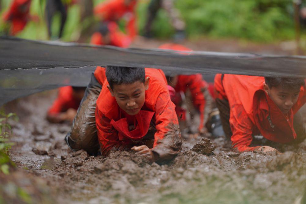 Puluhan Atlet PB Djarum Ditempa Pelatihan Luar Ruangan
