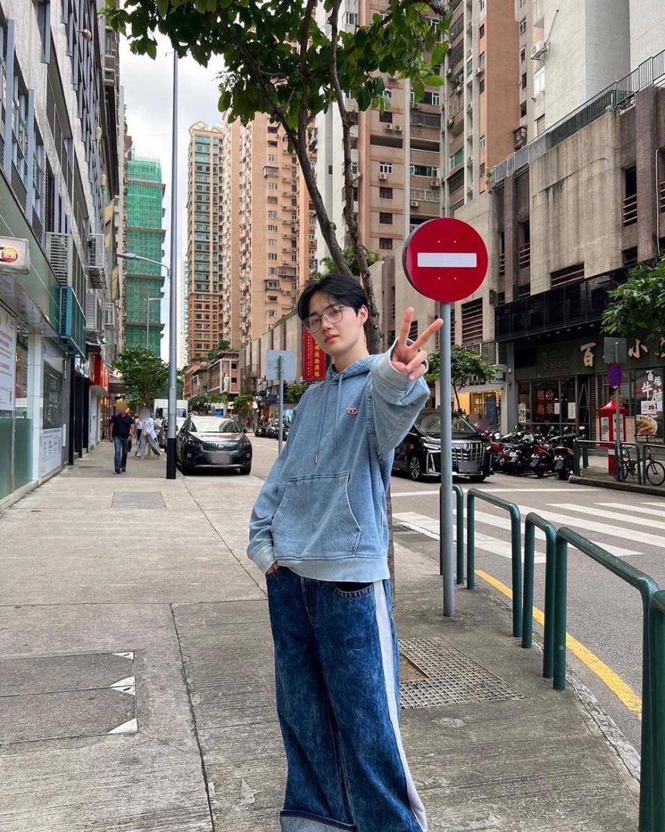 Doyoung TREASURE (instagram.com/yg_treasure_official)