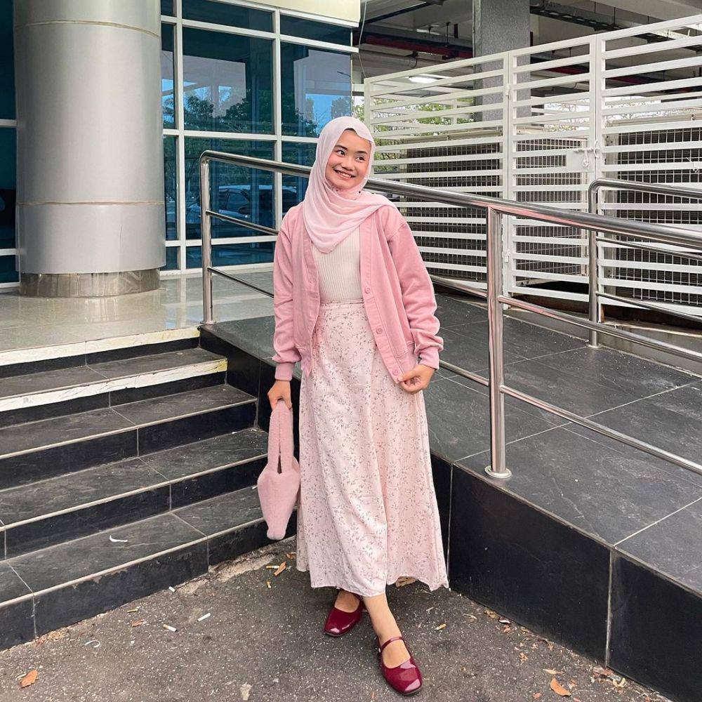inspirasi OOTD ala Rara (instagram.com/clarestararaa)
