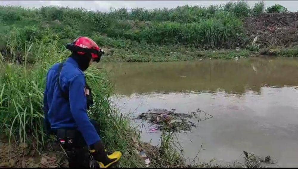 Beredar Isu Buaya di Kali Sabi, BPBD Kota Tangerang Terjunkan Petugas
