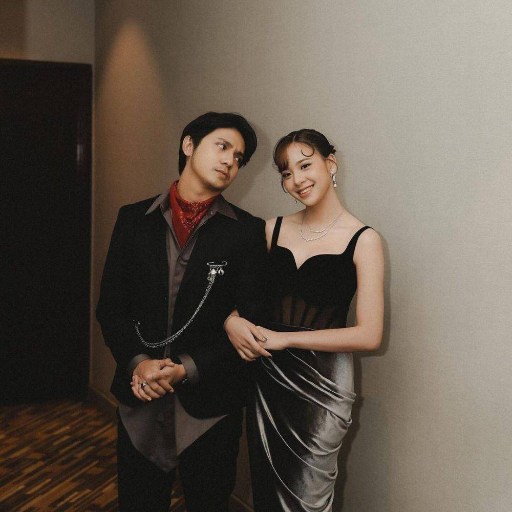potret Arbani Yasiz di gala premiere Ancika (instagram.com/arbaniyasiz)