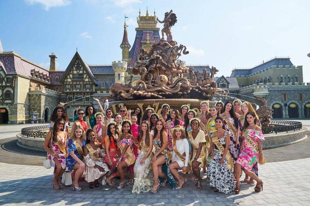 Potret Finalis Miss Global 2023 saat Berkunjung ke Vinwonders (Fcaebook.com/Miss Global Organization)