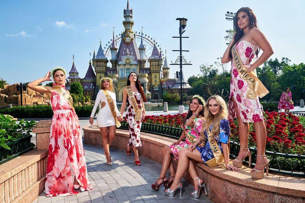 Potret Finalis Miss Global 2023 saat Berkunjung ke Vinwonders (Fcaebook.com/Miss Global Organization)