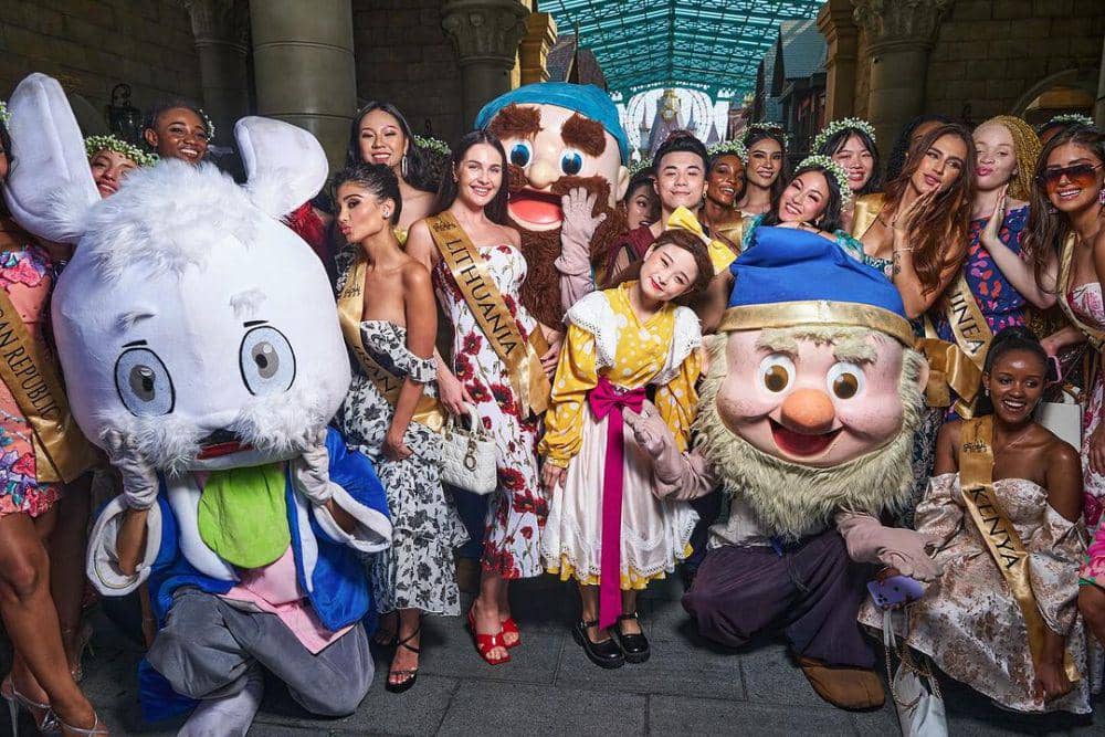 Potret Finalis Miss Global 2023 saat Berkunjung ke Vinwonders (Fcaebook.com/Miss Global Organization)