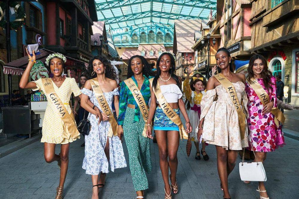 Potret Finalis Miss Global 2023 saat Berkunjung ke Vinwonders (Fcaebook.com/Miss Global Organization)