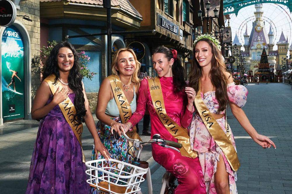 7 Potret Finalis Miss Global 2023 Saat Berkunjung ke Vinwonders, Seru!