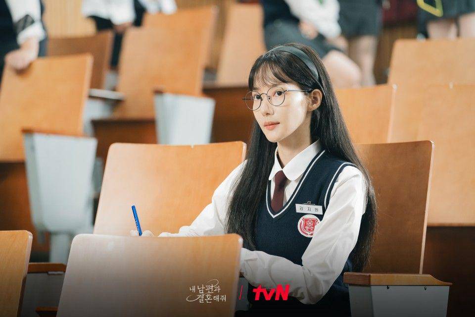 cuplikan Park Min Young di drakor Marry My Husband (dok. tvN/내 남편과 결혼해줘)