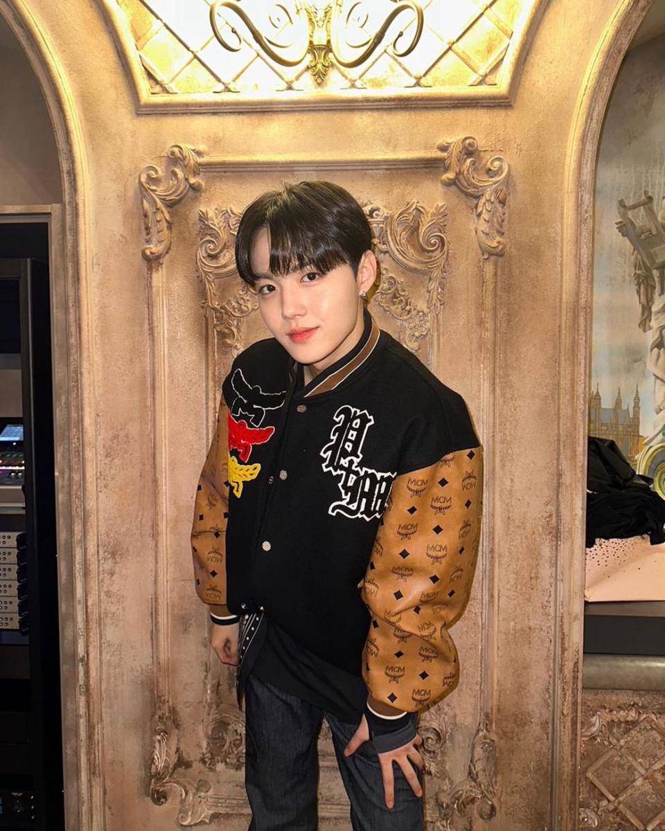 Doyoung TREASURE (instagram.com/yg_treasure_official)
