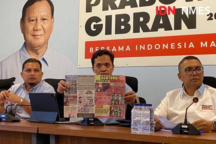 TKN Prabowo-Gibran akan melaporkan Koran Achtung yang memuat dugaan fitnah dan hoaks tentang Prabowo (IDN Times/Irfan Fathurohman)